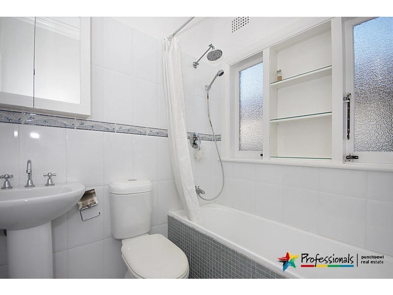 42 GRIFFITHS  Avenue, Punchbowl NSW 2196