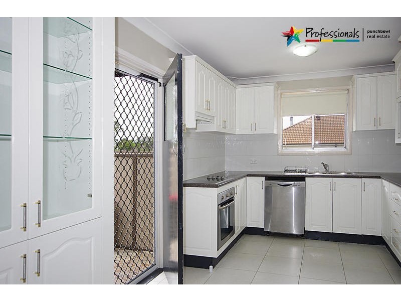 1/136 RAWSON Street, Greenacre NSW 2190