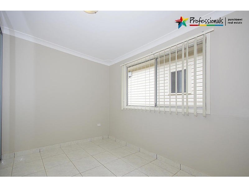 1/136 RAWSON Street, Greenacre NSW 2190