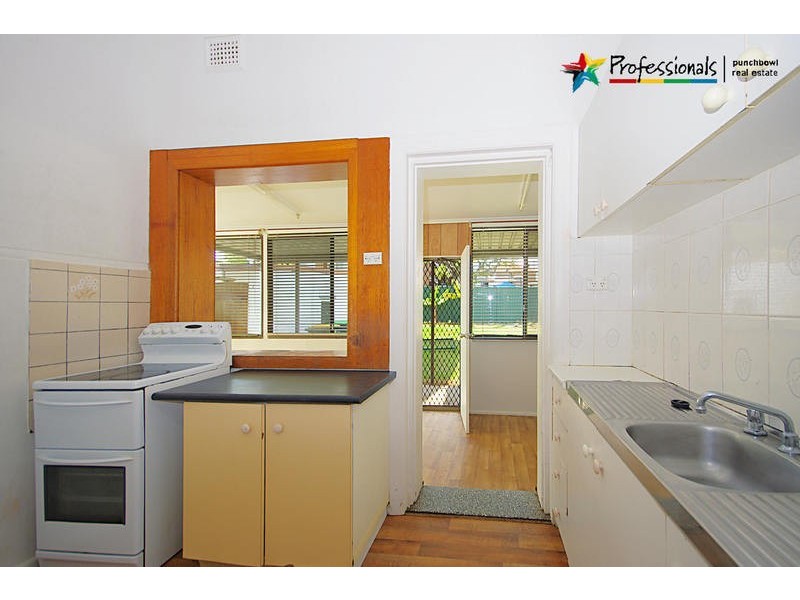 5 WARREN Parade, Punchbowl NSW 2196