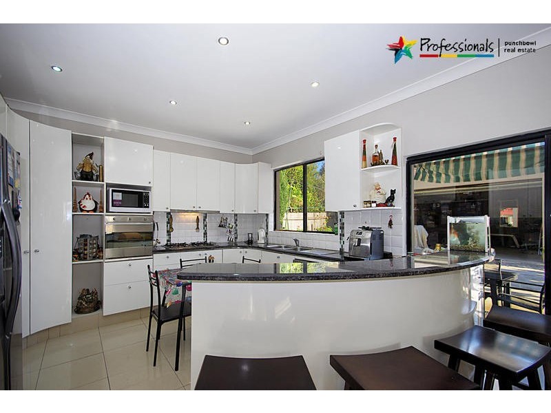 1 ROSEBANK Avenue, Kingsgrove NSW 2208