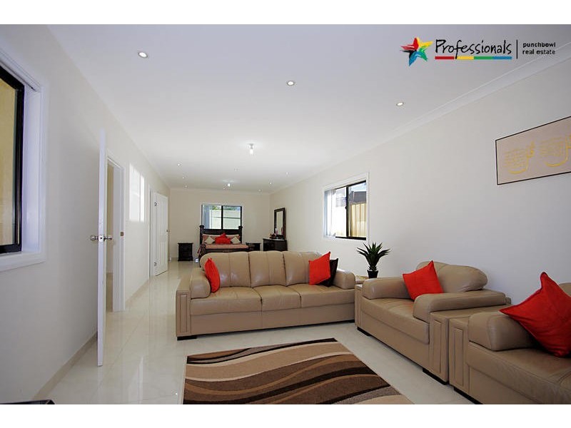 15 MONS Street, Condell Park NSW 2200