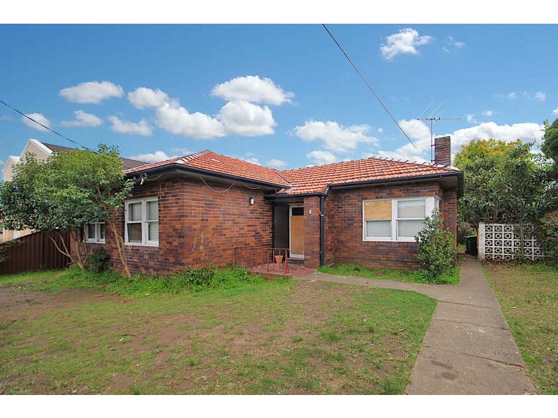 9 DUNLOP Street, Roselands NSW 2196