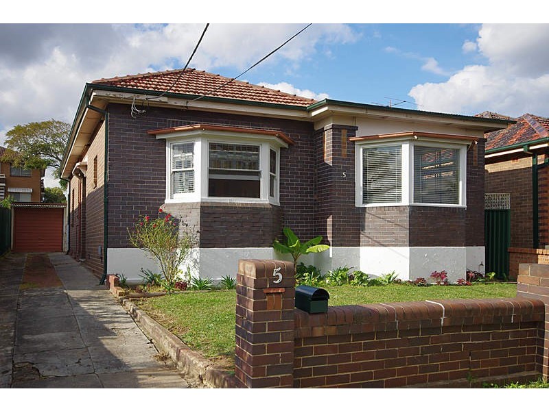 5 warren Parade, Punchbowl NSW 2196