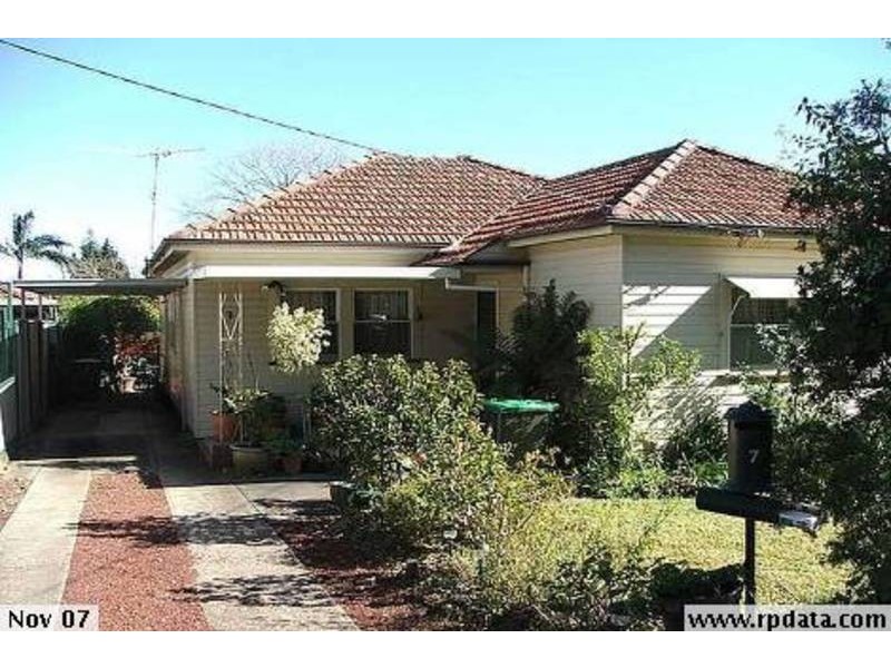 7 lyon Avenue, Punchbowl NSW 2196
