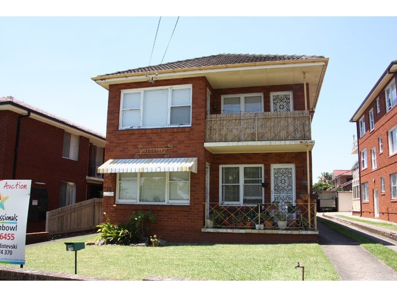 4/18 BROADWAY, Punchbowl NSW 2196