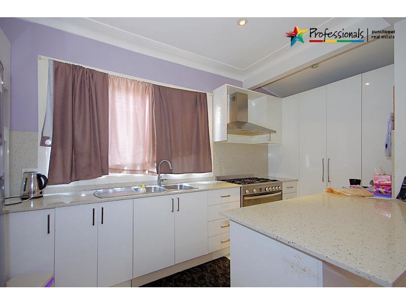 8 BLENMAN Avenue, Punchbowl NSW 2196