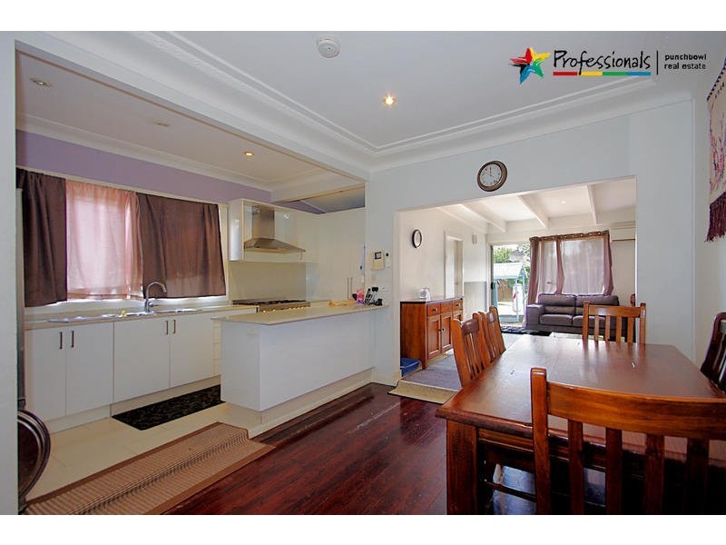 8 BLENMAN Avenue, Punchbowl NSW 2196