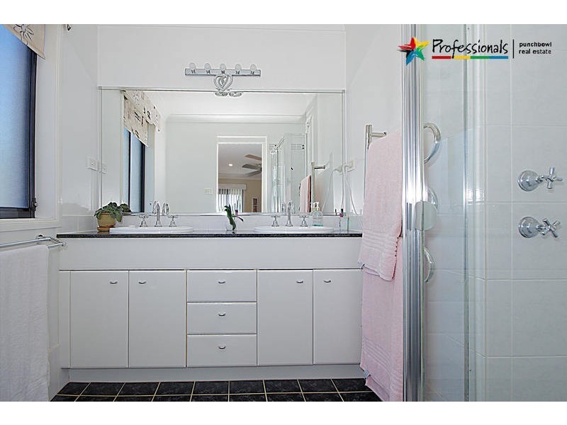 22 PARKLAND Avenue, Punchbowl NSW 2196