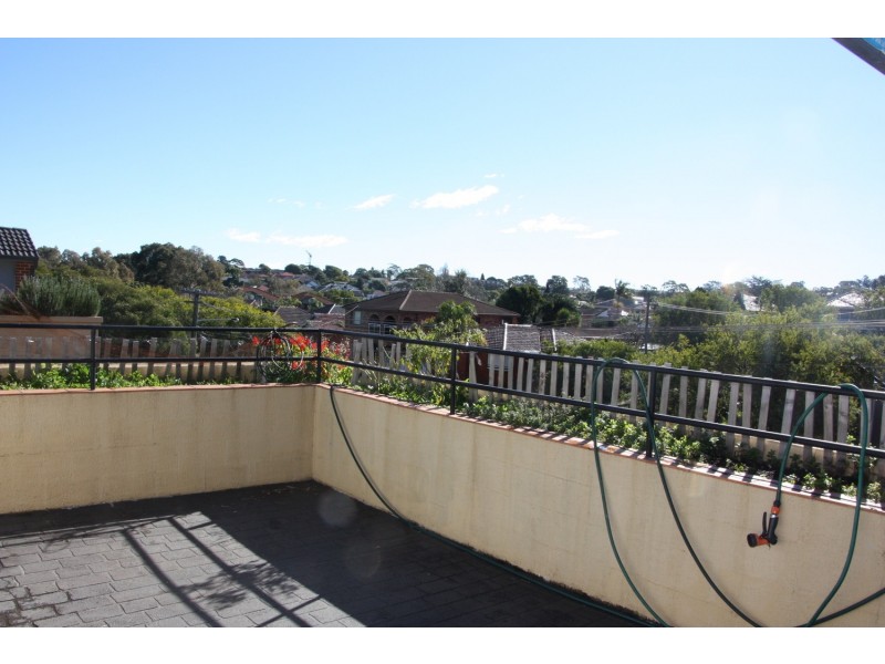 4/170-176 GREENACRE Road, Bankstown NSW 2200