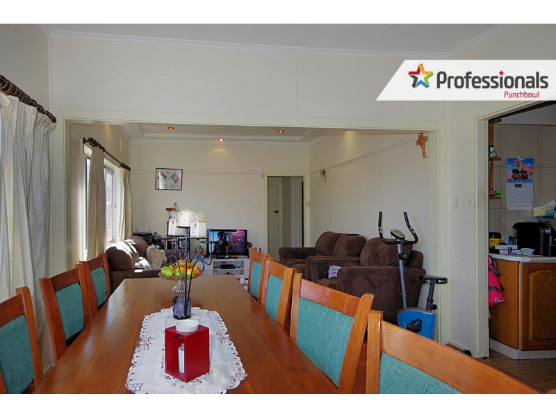 18 PARKLAND Avenue, Punchbowl NSW 2196