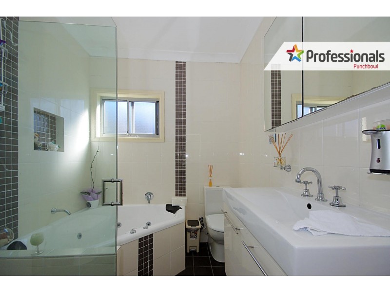 18 PARKLAND Avenue, Punchbowl NSW 2196