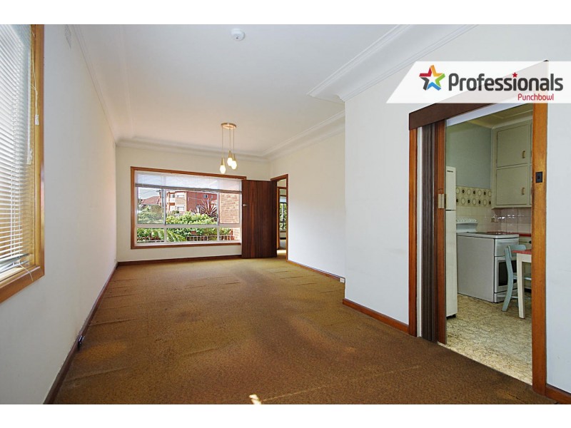 29 BUNGALOW Road, Roselands NSW 2196