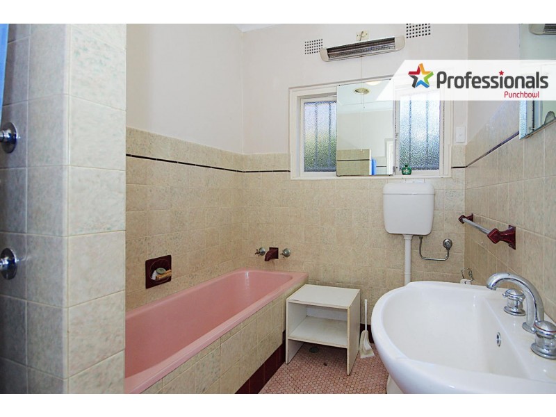 29 BUNGALOW Road, Roselands NSW 2196