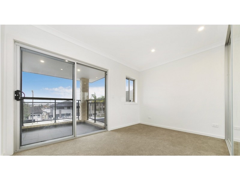 70A MAIDEN Street, Greenacre NSW 2190