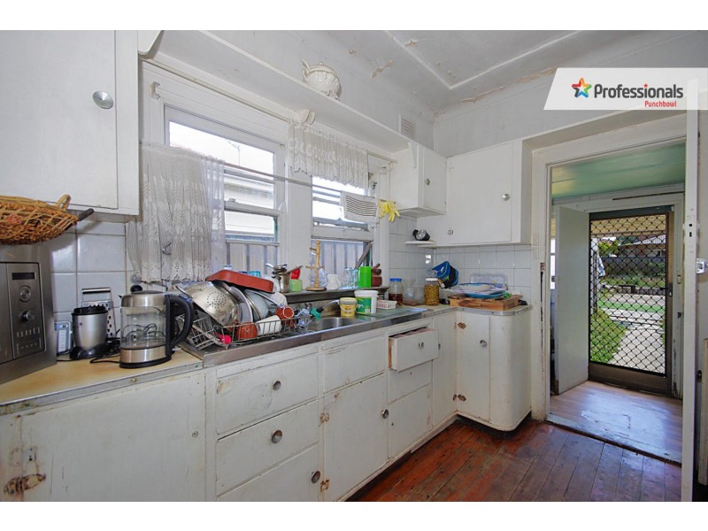 5 EWEN Street, Roselands NSW 2196