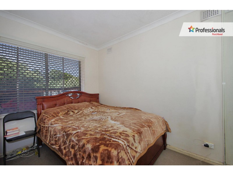 1/112 ROSSMORE Avenue, Punchbowl NSW 2196