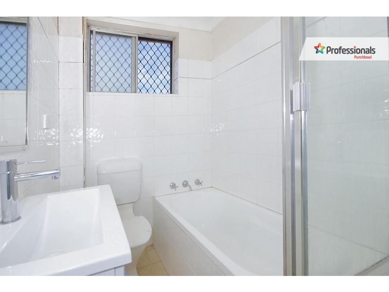 1/112 ROSSMORE Avenue, Punchbowl NSW 2196