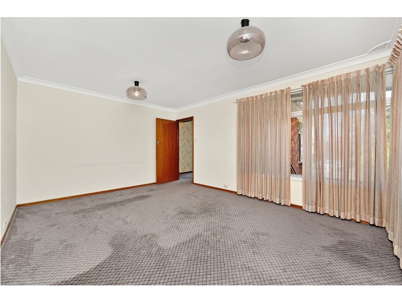 10 PENSHURST Road, Roselands NSW 2196