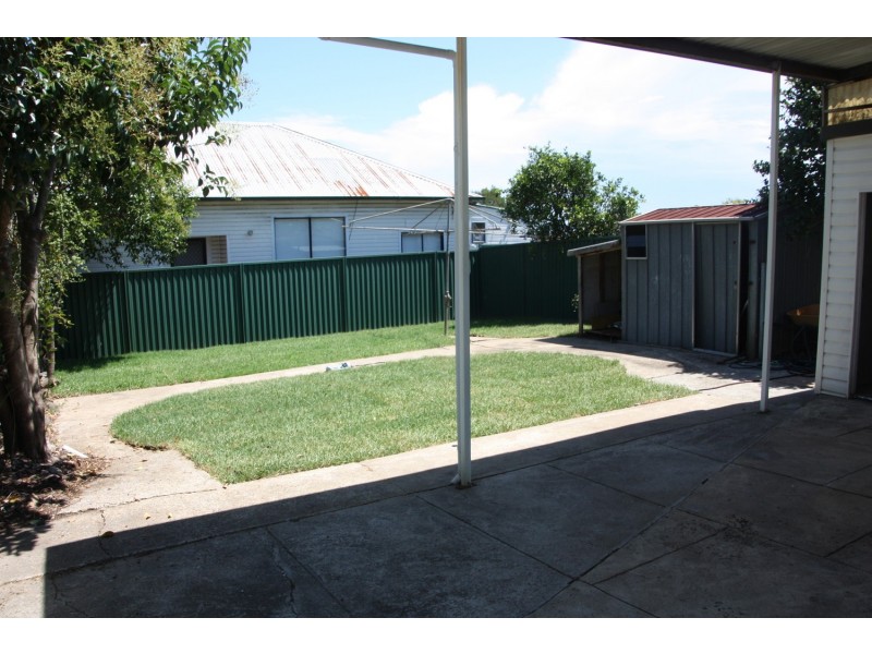 4 PARKLAND Avenue, Punchbowl NSW 2196