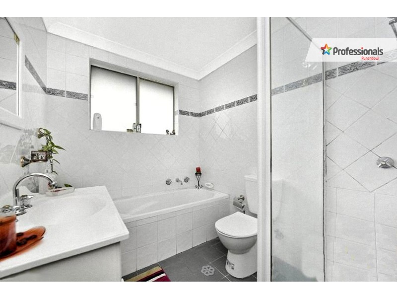 4/102  SPROULE Street, Lakemba NSW 2195