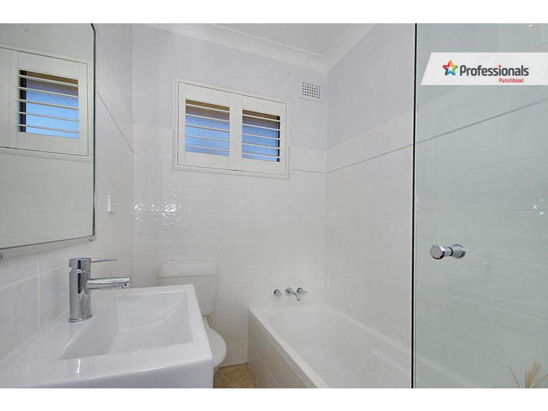 6/112 ROSSMORE Avenue, Punchbowl NSW 2196