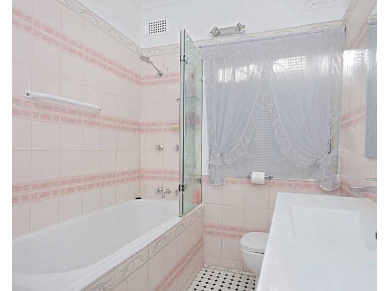 58 bonds Road, Roselands NSW 2196