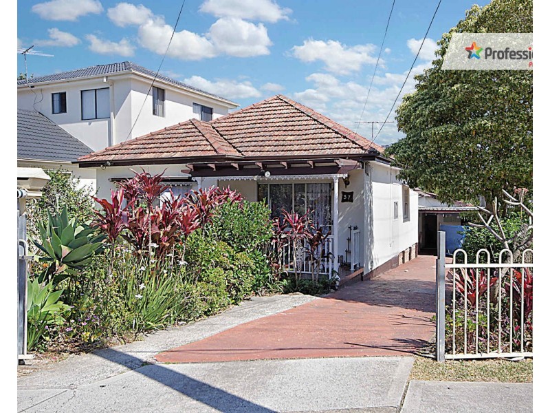 37 BONDS Road, Punchbowl NSW 2196