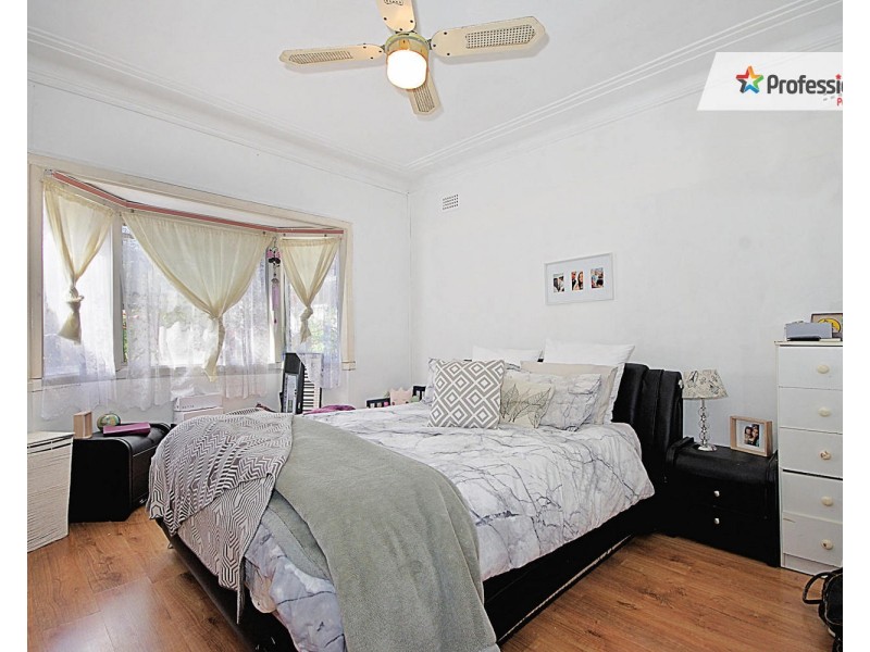 37 BONDS Road, Punchbowl NSW 2196