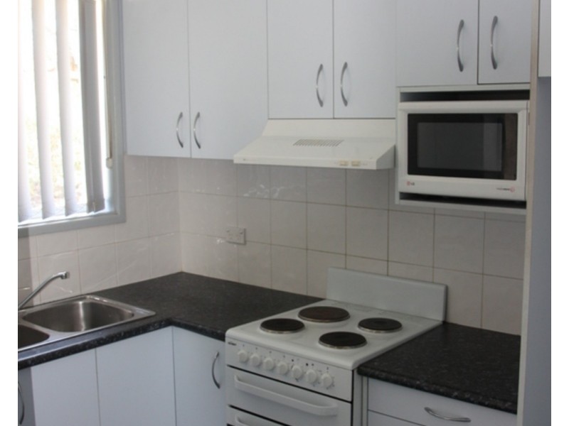 1/160 COOPER Road, Yagoona NSW 2199