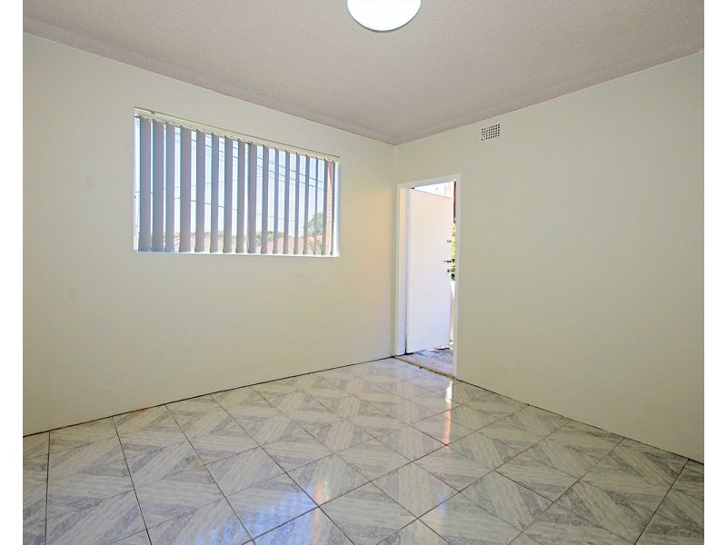 1/1438 CANTERBURY Road, Punchbowl NSW 2196