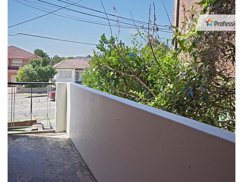 1/1438 CANTERBURY Road, Punchbowl NSW 2196