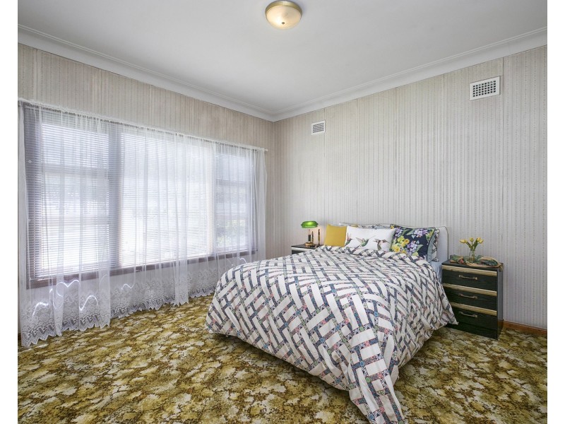 38 SHIRLEY Avenue, Roselands NSW 2196