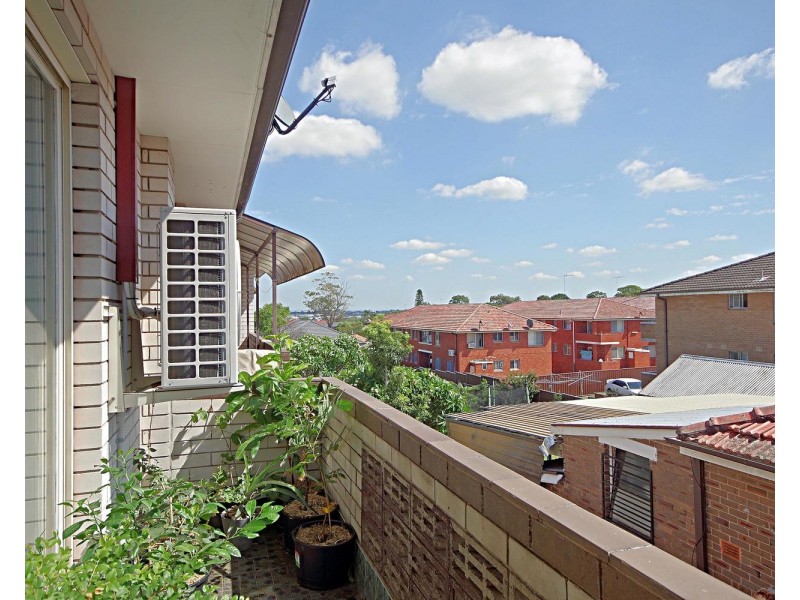 4/45 MATTHEWS Street, Punchbowl NSW 2196