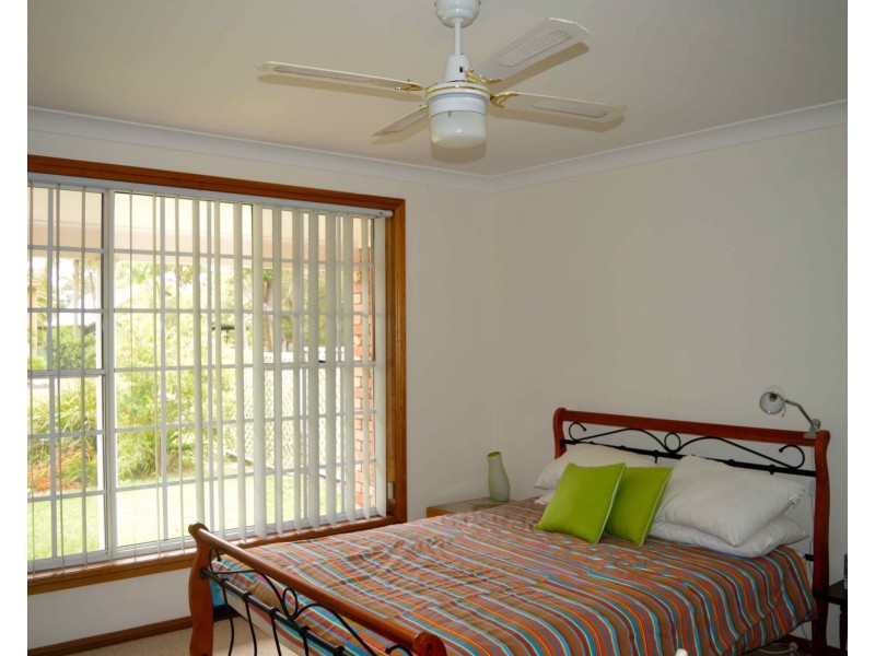 100 Greville Avenue, Sanctuary Point NSW 2540