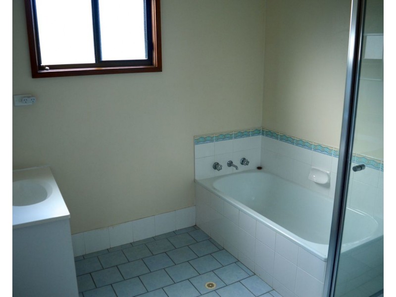 1 Rauch Close, St Georges Basin NSW 2540