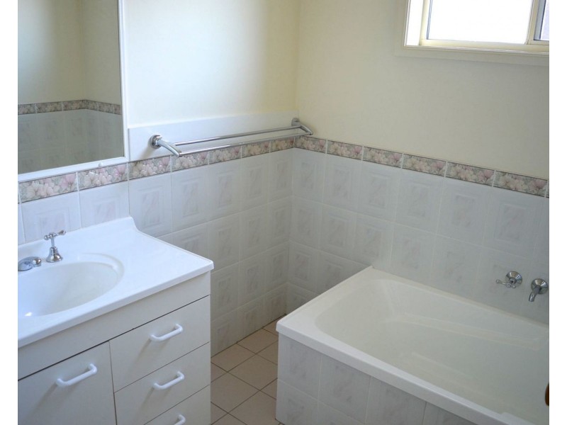 13 Claylands Drive, St Georges Basin NSW 2540