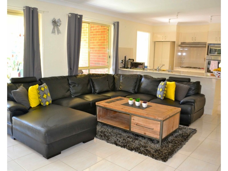 21  Yuroka Crescent, St Georges Basin NSW 2540