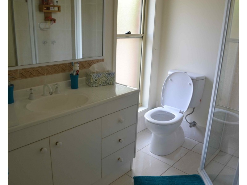 21  Yuroka Crescent, St Georges Basin NSW 2540