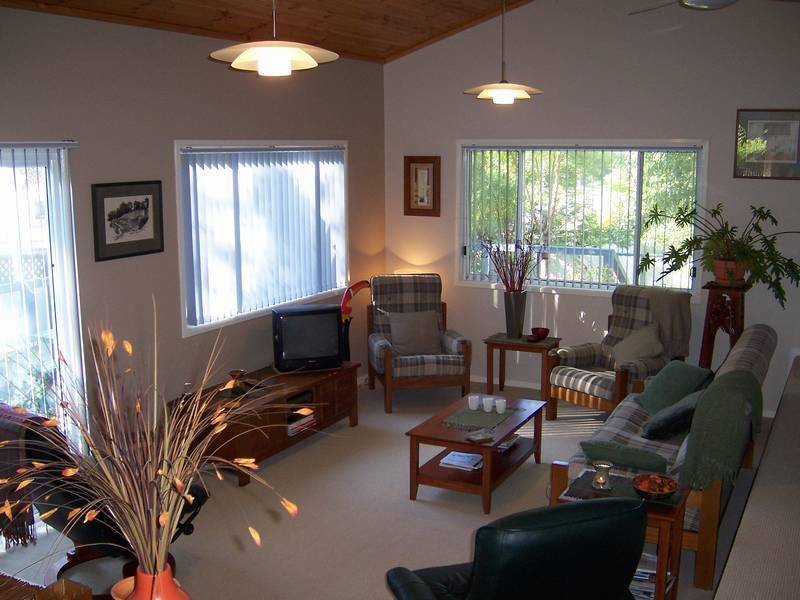 28  Bruce Street, St Georges Basin NSW 2540