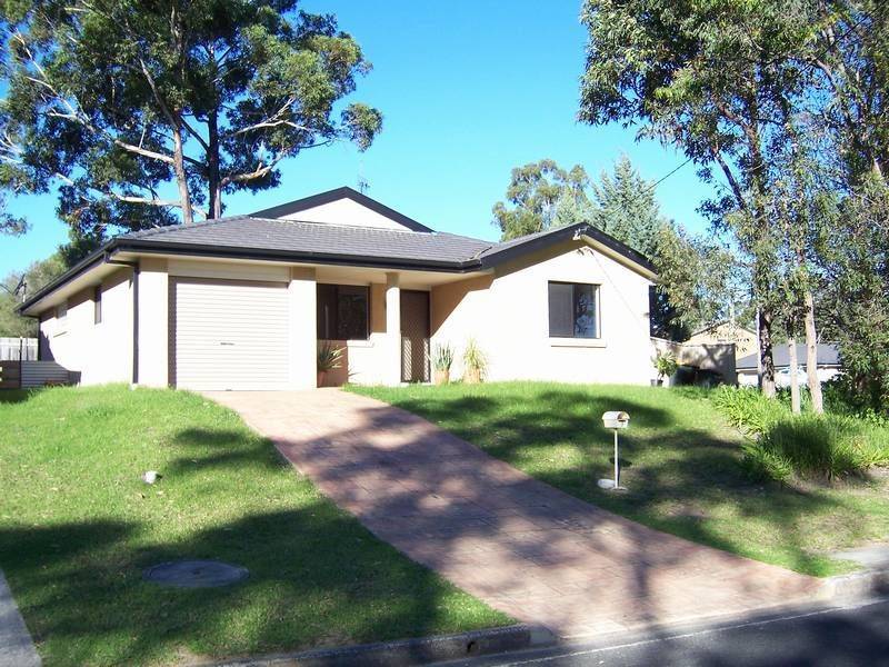 7 Pangari  Crescent, St Georges Basin NSW 2540