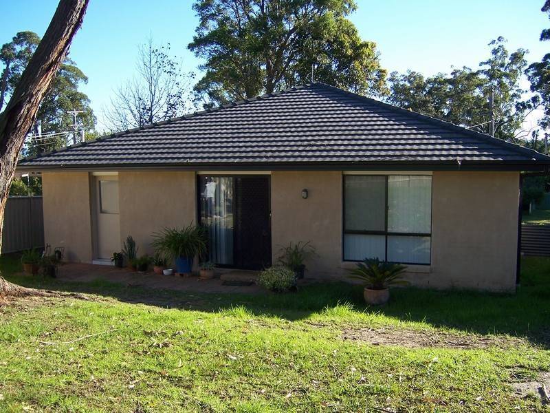 7 Pangari  Crescent, St Georges Basin NSW 2540
