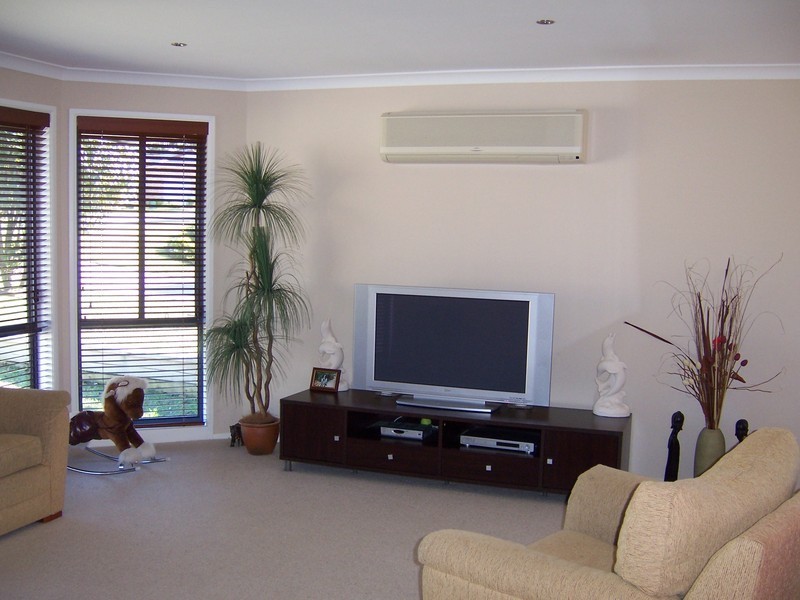 4 Kurraba Place, St Georges Basin NSW 2540