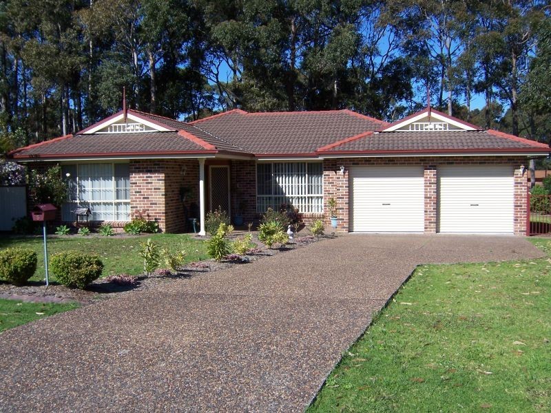 5 Hurst Place, St Georges Basin NSW 2540