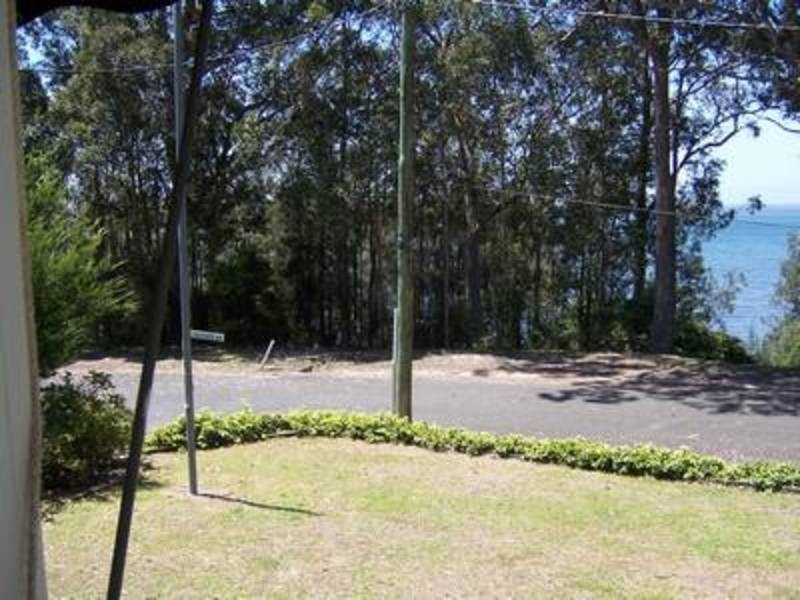 13 Boathaven Avenue, Basin View NSW 2540