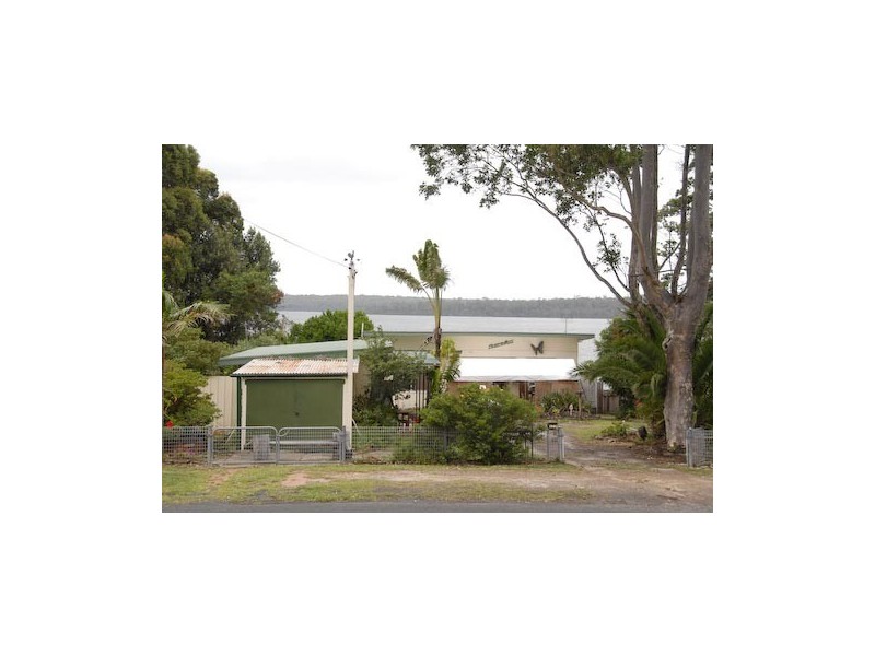 122 Basin View Parade, Basin View NSW 2540