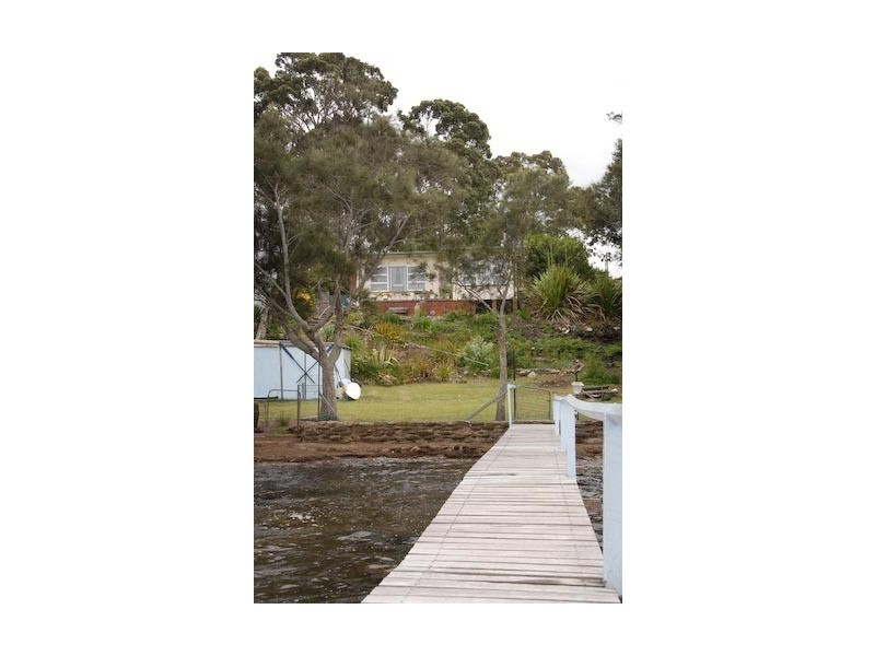 122 Basin View Parade, Basin View NSW 2540