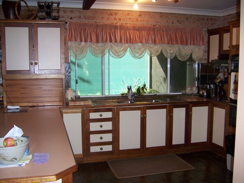 14 Riverside Esplanade, Basin View NSW 2540