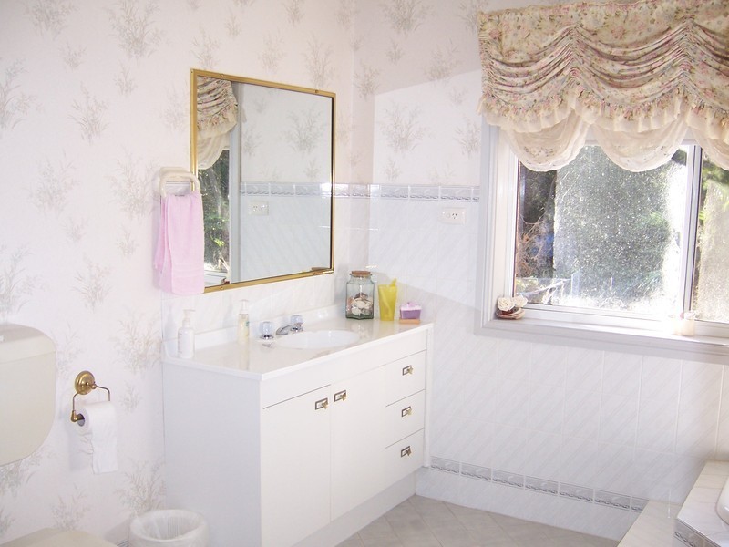 14 Riverside Esplanade, Basin View NSW 2540