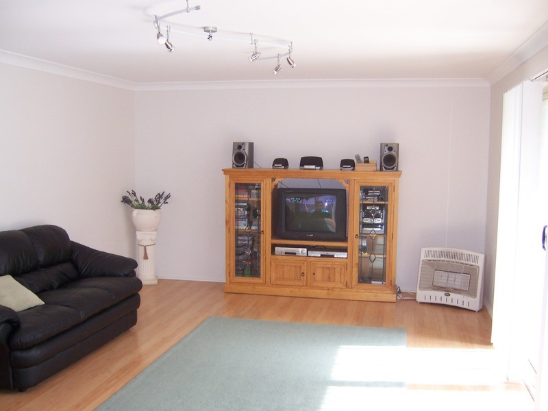 8 Carver Court, St Georges Basin NSW 2540